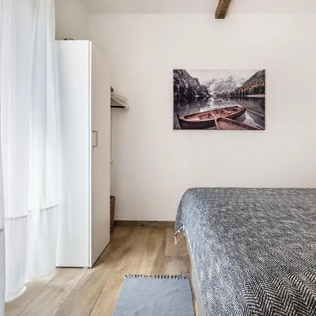 Ai Colli Garden Relax Apartment Costermano